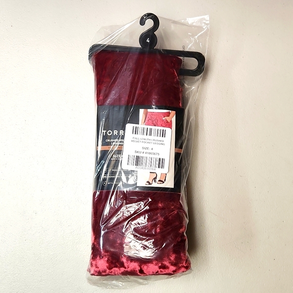 ❤️NWT VINTAGE TORRID LEGGING - CRUSHED VELVET - RHUBARB RED - POCKETS PLUS SIZE - Picture 4 of 9